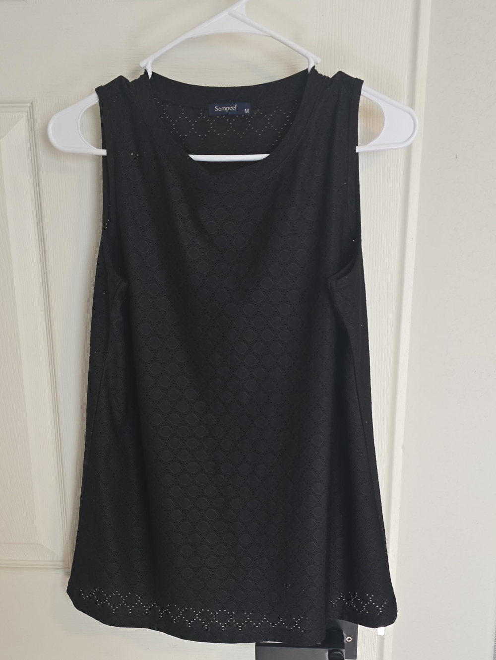 Somped Black Eyelet Sleeveless Tank Top